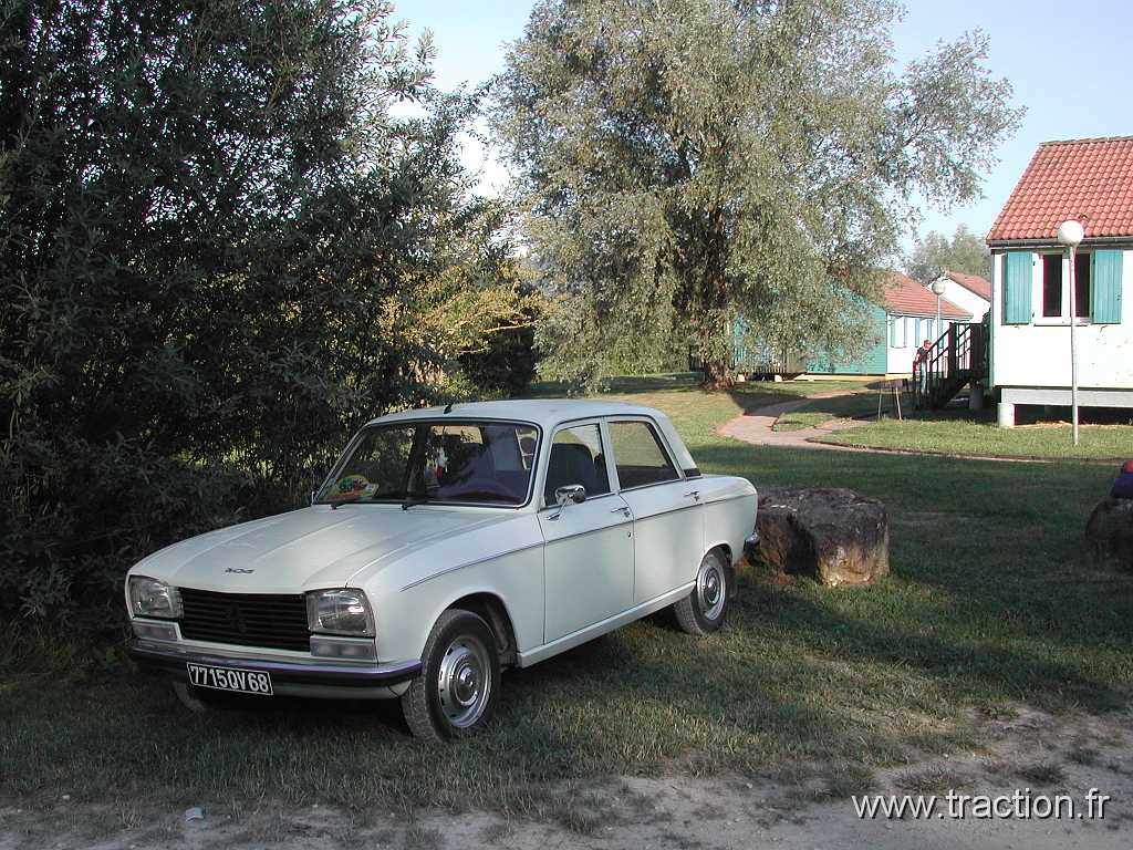 2014_Madine (179).JPG - 29ème Retro Meus'Auto au Lac de Madine, la Peugeot 304 d'Harald
